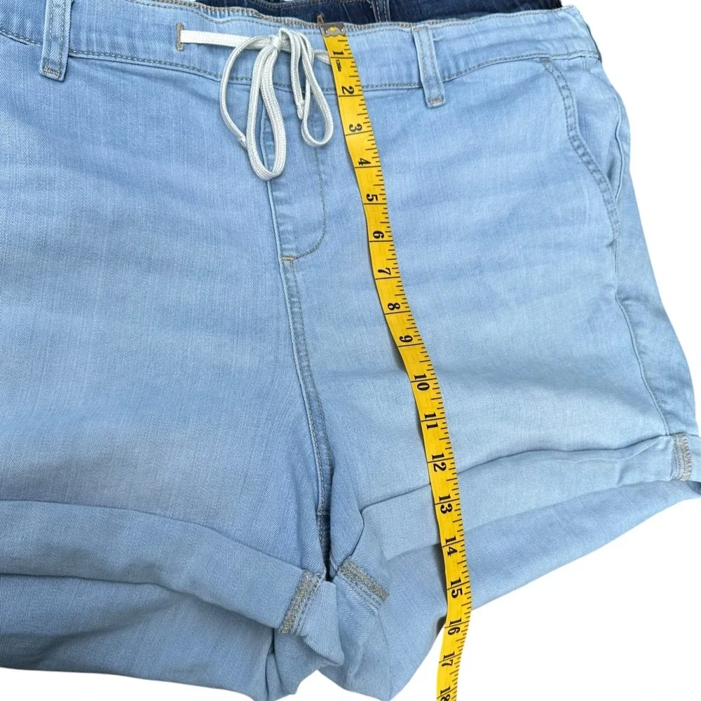 Torrid Set of 2 Pull-On Denim Drawstring Shorts Cuffed Hem 3X Light & Dark Wash